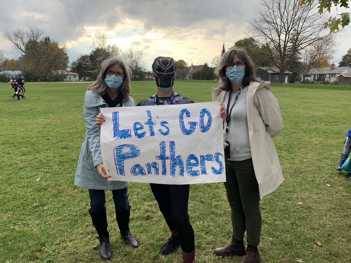 AmyWara's tweet photo. Orchard Blue vs Orchard Yellow after school today and a whole lot of Panther Pride! Thanks to @MrSteveKemp @TeachAndrews and Mr. Hingley https://t.co/PIaR8XXNv6