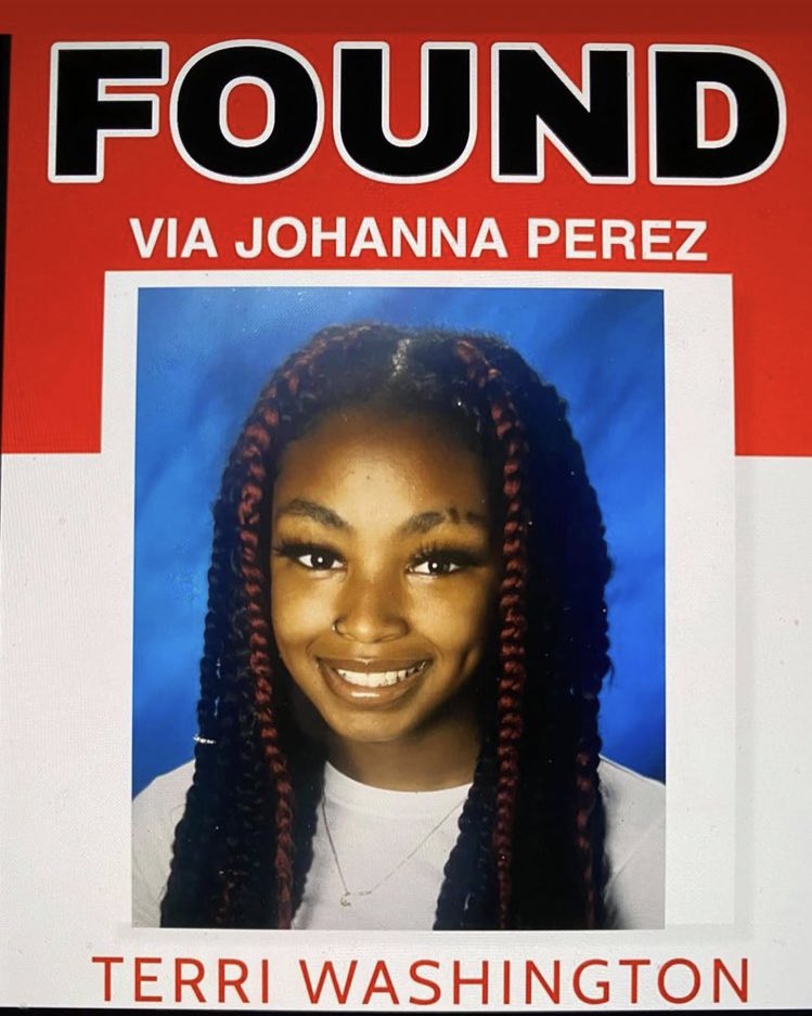 4twenny__'s tweet photo. THANK YOU VEGAS TWITTER !! YOU ALL DID A JOB AND WE FOUND HER !!!! She is safe and will be home soon!! I appreciate all 700 of you and you all should be happy and proud that ur retweet was just enough to find her !!!! #missingpersonfound #foundgirl #vegas #vegastwitter #lasvegas https://t.co/zPpE8Ys7Ej