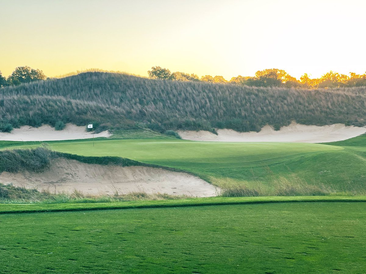 RiggsBarstool's tweet photo. Prairie Dunes in Hutchinson, Kansas was excellent. Great company, elite course. Discuss the full experience on today’s pod 🤙 https://t.co/RrX75G7Hne