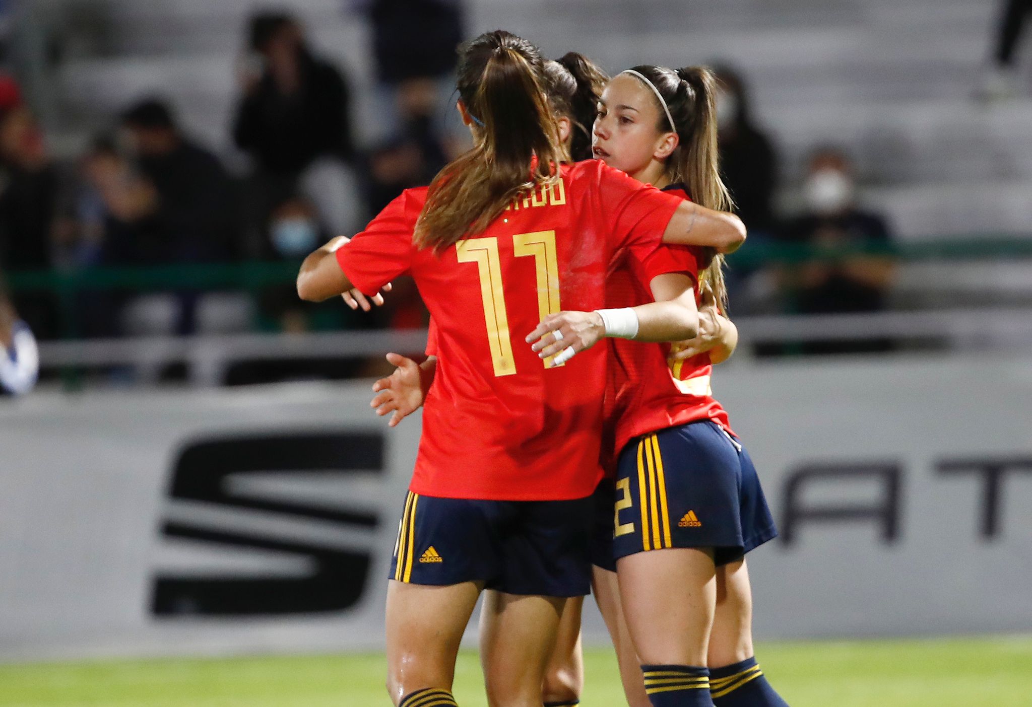 Twitter 上的 Selección Española Femenina de Fútbol："👨‍💻 I España renueva su ambición de triunfos en Extremadura (3-0). ➡️ Doblete de @atheeneeaa_10 gol de @amaiursarriegi. 🔗 https://t.co/3iHuyn8Kwq 🇪🇸🆚🇲🇦 https ...