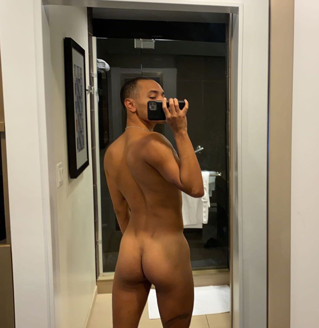 ookjames tweet media