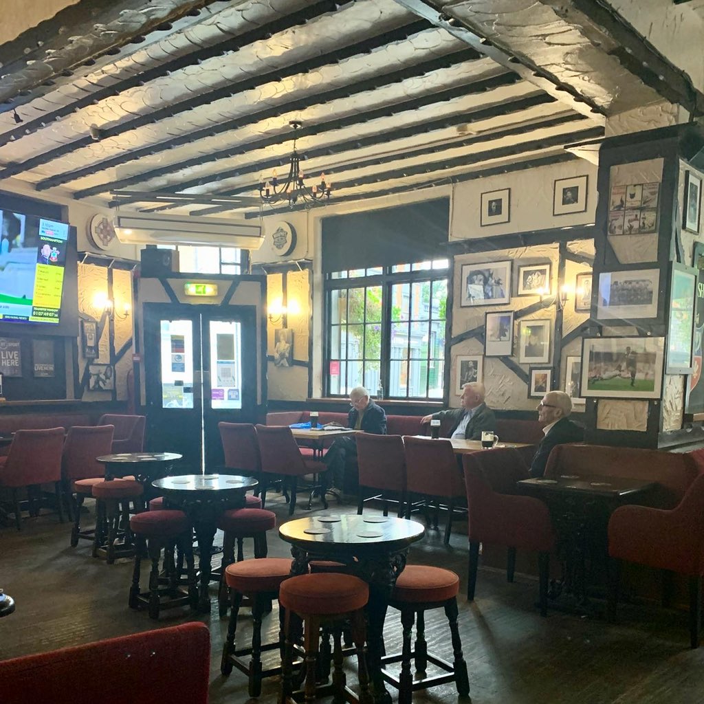 TheLondonPubMap's tweet photo. Angies Freehouse, Westbourne Park https://t.co/qGz2eJrmlo #london #pub #londonpub #irishpub https://t.co/9lsWTLDBIj