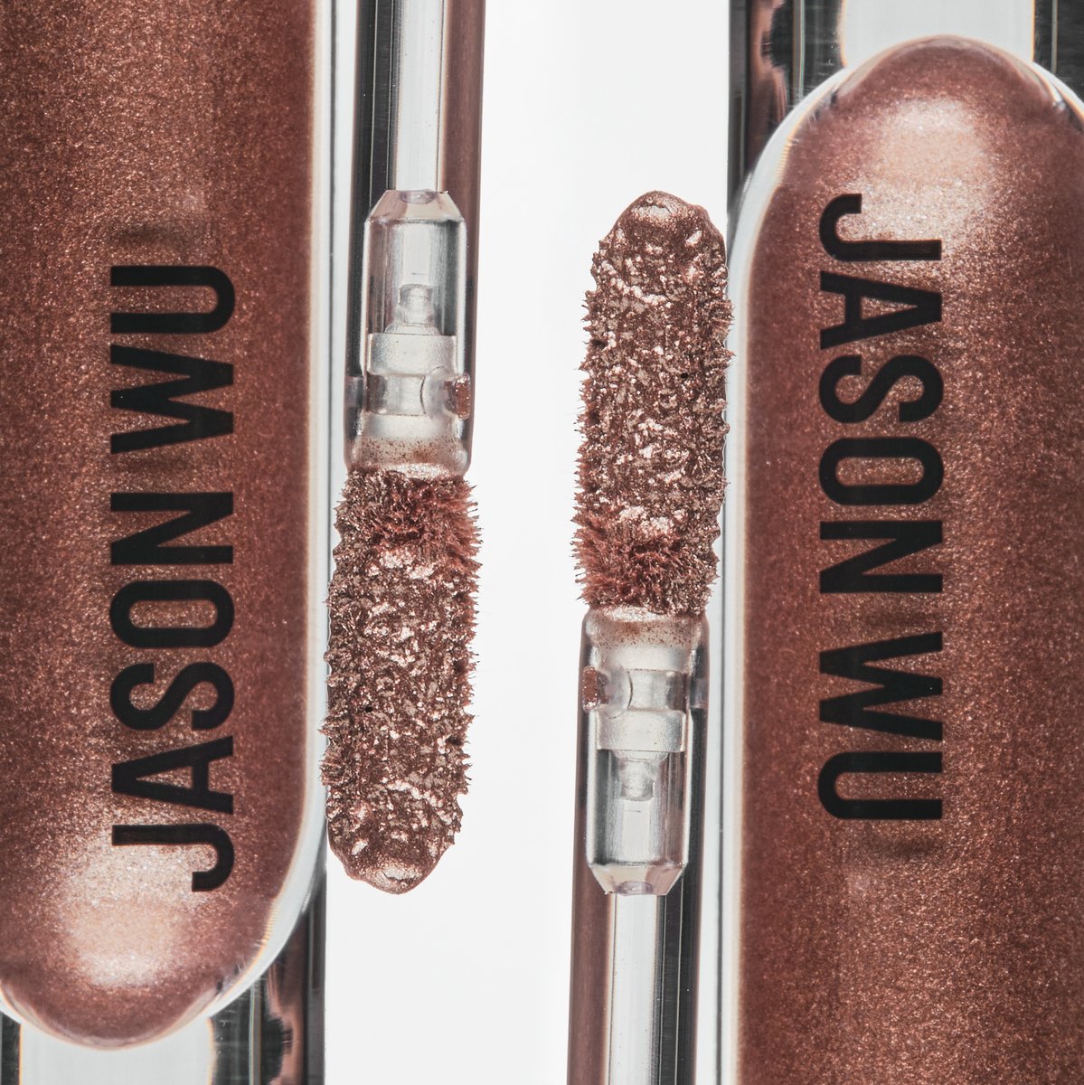 JasonWuBeauty's tweet photo. Create a bold eye look that can take your look from day to night with our Celestial Lust 03 Jane Doe 👏✨ #jasonwubeauty 
📸: @spoonimages https://t.co/FHd8OTD8BG