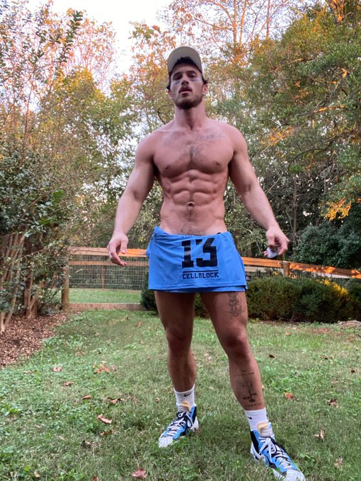 varsity linebacker 🏆🏈 costume 1 of 9 going live today #irulethefield #kingofthelockerroom https://t.co/o6GBN0uyoc<a href="/tag/irulethefield"class="tags"><span>#irulethefield</span></a><a href="/tag/kingofthelockerroom"class="tags"><span>#kingofthelockerroom</span></a>