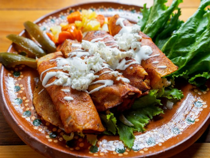 #HoraDeComer-Las enchiladas placeras son un auténtico manjar michoacano.Vía...