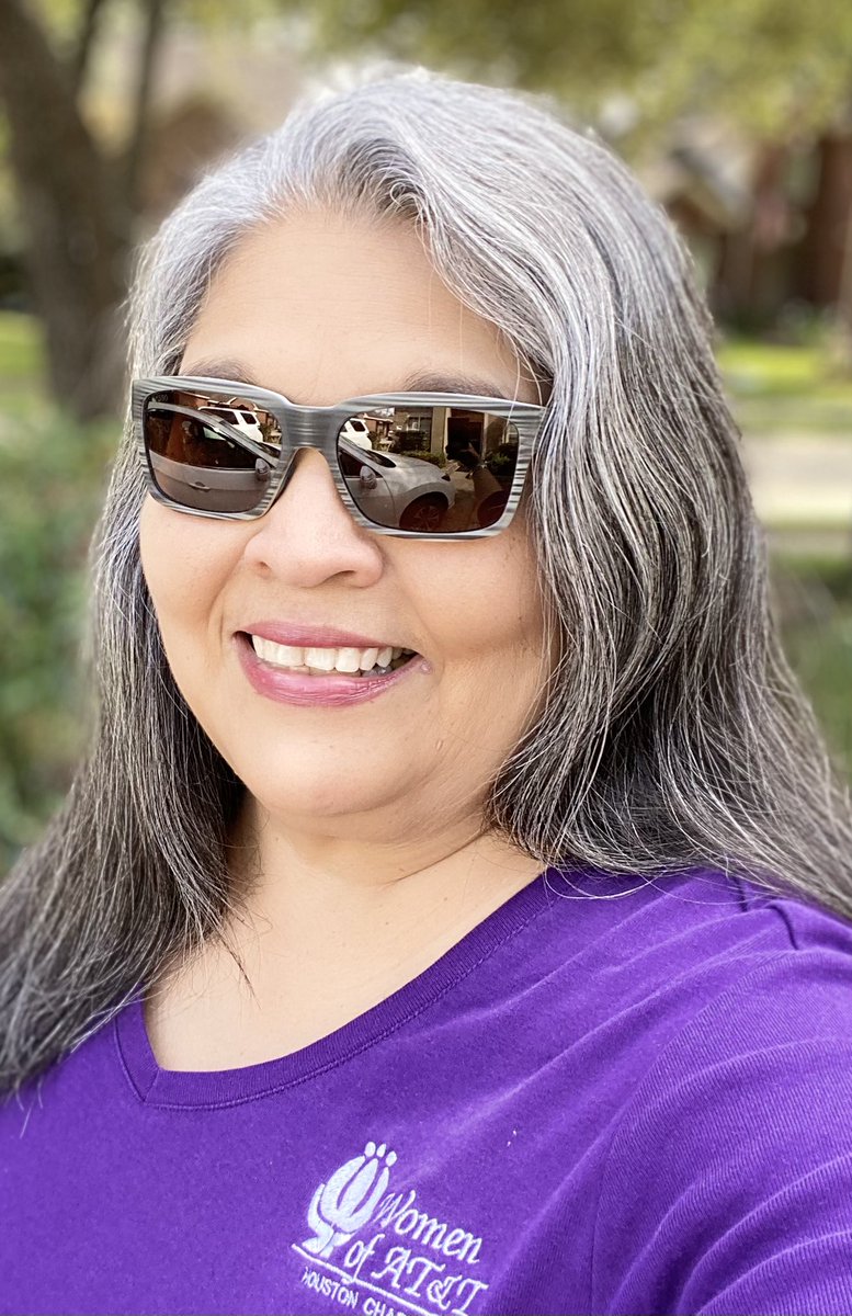 I’m wearing purple today to support our #LGBTQ youth! They disproportionately face bullying &amp; harassment because of their identities.  glaad.org/spiritday  

#SpiritDay  #StopTheHate <a href="/LEAGUEatATT/">LEAGUE at AT&T</a> <a href="/sgchosed/">Stacey Chosed</a> <a href="/WomenOfATT_EG/">WomenOfATT</a>  #lifeatatt