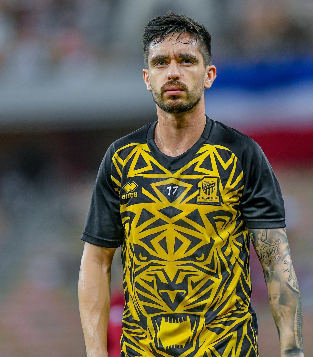 دعواتنا لشريكنا الكبير <a href="/ittihad/">نادي الاتحاد السعودي</a> بتحقيق الإنتصار في مواجهة الغد.
ولأن جماهير العميد تستاهل، هنا سحب عشوائي على ٥ تذاكر.
إذا أنت متابع حسابنا مطلوب منك رتويت بس، وفالك وفال الإتي الفوز.
#الاتحاد_الشباب