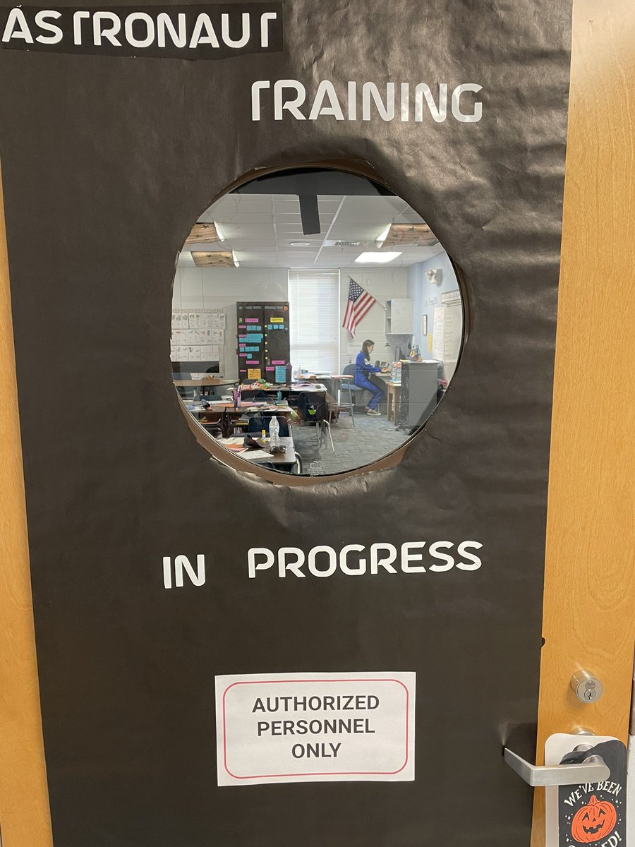 asullysheldon's tweet photo. Doorways to learning @TeamNorthLC @KMalatesta_OCPS #ocpsRYS #ImpactCDL @NatYourAveTeach @ElemSybelia https://t.co/CdNso91Sjy