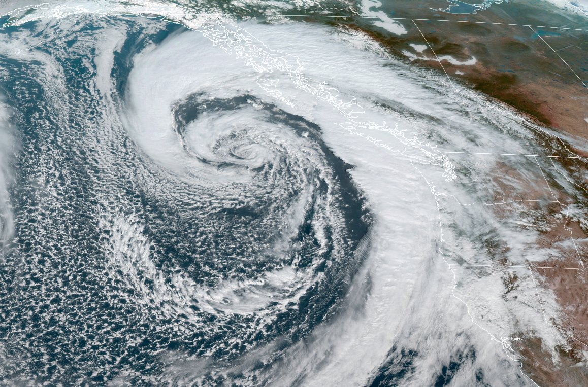 ScottSeattleWx's tweet photo. NOAA now has the Bomb Cyclone down to 951 mb. Looks so impressive on satellite! That is a 50 mb drop in just over 24 hours. Remember though: No significant impacts here. (We are watching a following storm for Sunday-Monday though for some gusty winds) #wawx https://t.co/LJ9IRT1PaQ