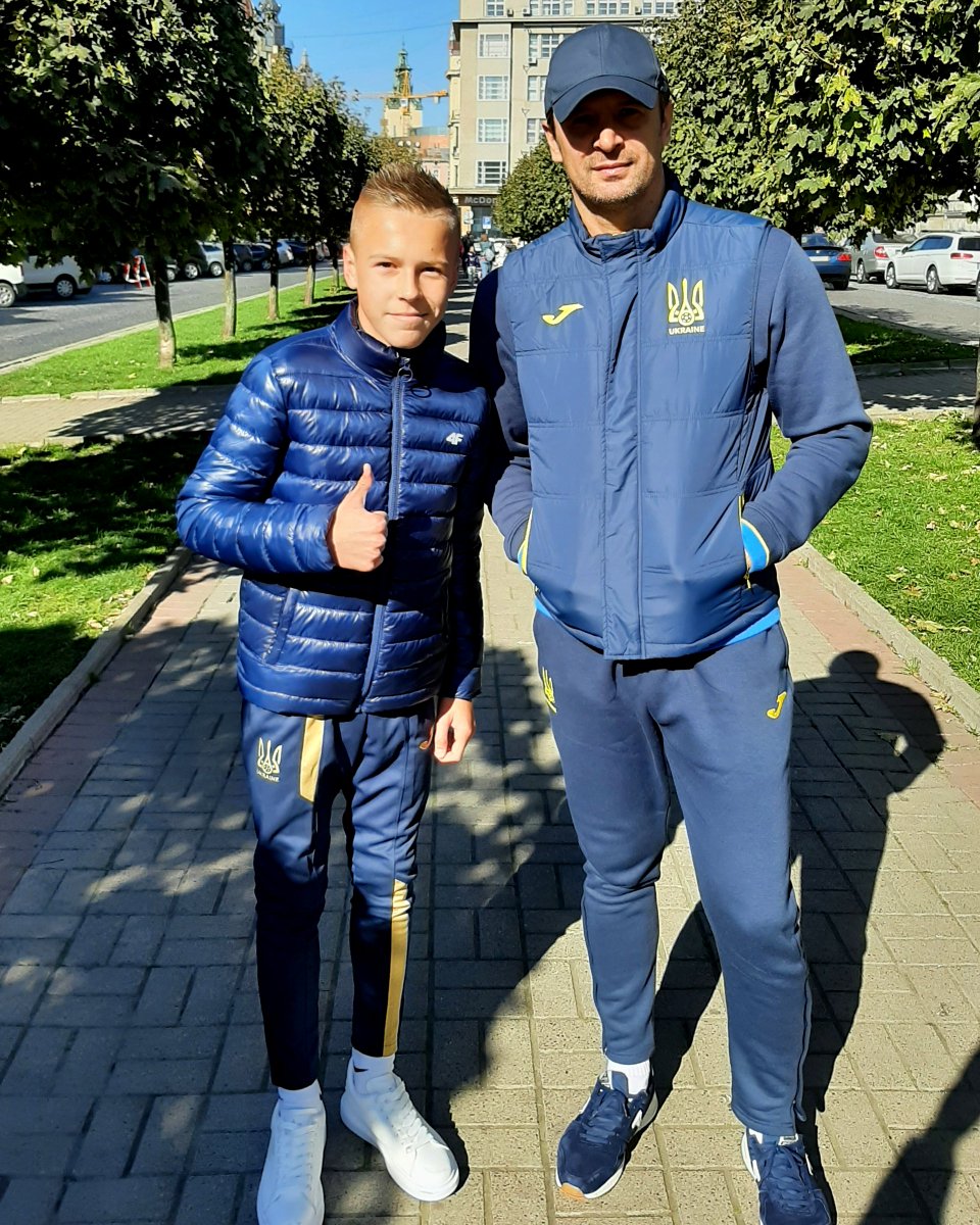 bobenchyk_'s tweet photo. ⚽️🇺🇦 COACH
Петраков
Шовковський
#ukraine #coach #football #sport #futbol #uaf #trener #soccer #training #footballer #uefa #ukrainian #fútbol #coaching #fifa #спортсмен #збірна #україна #футболіст #уаф #спорт #петраков #шовковський #мизбірна #тренер #футбол #збірнаукраїни https://t.co/SaCrkeoP5Y