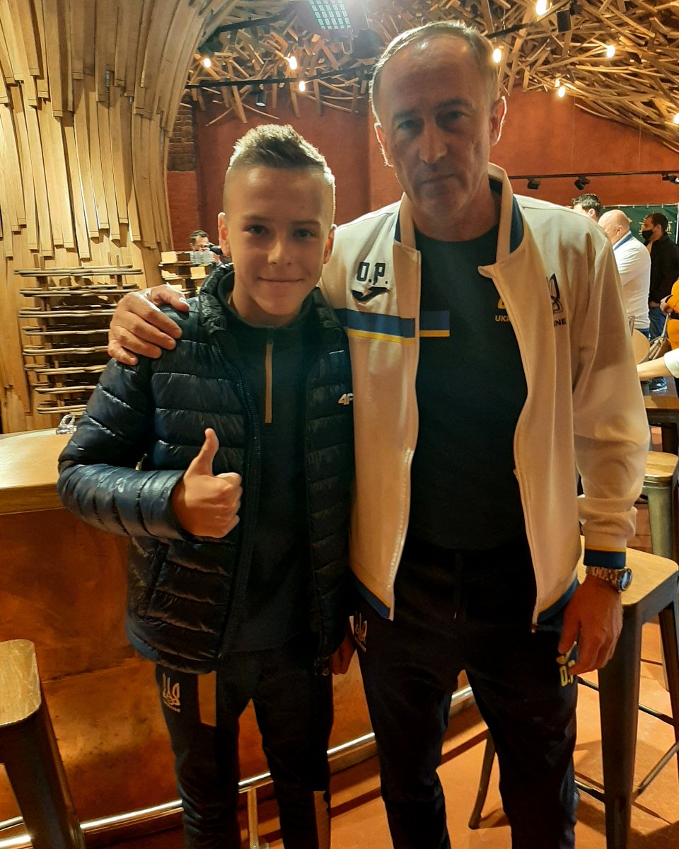 bobenchyk_'s tweet photo. ⚽️🇺🇦 COACH
Петраков
Шовковський
#ukraine #coach #football #sport #futbol #uaf #trener #soccer #training #footballer #uefa #ukrainian #fútbol #coaching #fifa #спортсмен #збірна #україна #футболіст #уаф #спорт #петраков #шовковський #мизбірна #тренер #футбол #збірнаукраїни https://t.co/SaCrkeoP5Y