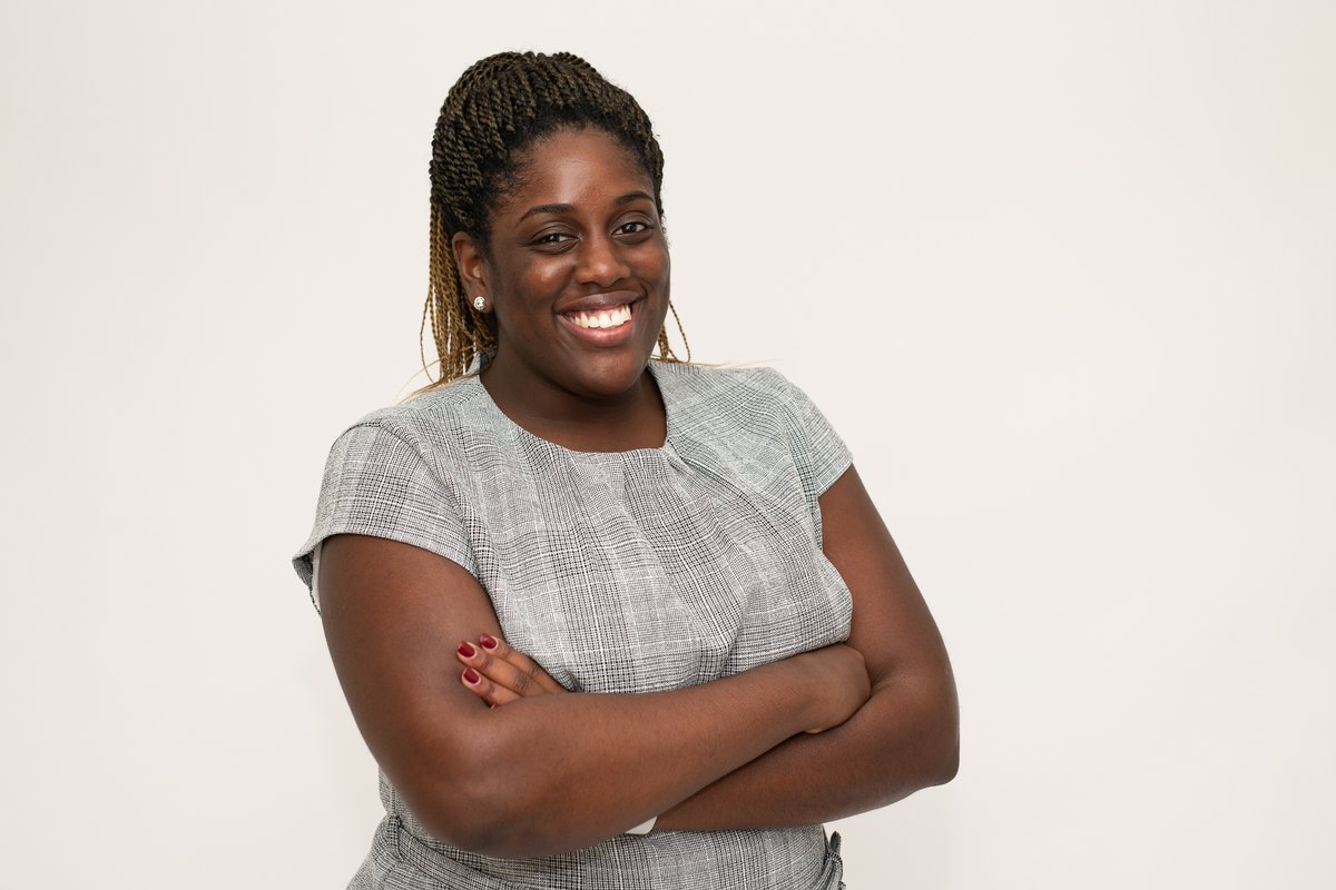 oclslibrary's tweet photo. Looking for one-on-one assistance with #AffordableHousing options, government services, #CareerSkillsTraining, and more? 🙋  Schedule a meeting with Kiamiah - your Library Social Worker! Appointments are available on our website: https://t.co/u2ywo8sIjT

#OrlandoPublicLibrary https://t.co/EuUeFHK6gC