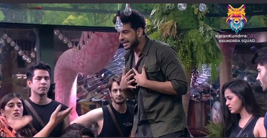 iamgrroot_'s tweet photo. Still trending with 229k tweets.
RT if you are still active and participating in the trend<3 

FOREVER WITH KUNDRRA
#BB15 #KaranKundrra https://t.co/oE5GyjROiD