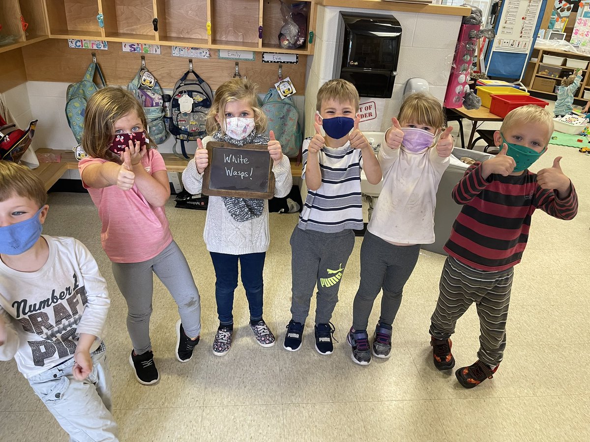 Showing some school spirit today in Kindergarten by wearing our hive colours! Way to go kinders! 💙 #bpsproud #schoolspirit #classcommunity <a href="/BracebridgePS/">Bracebridge PS</a>