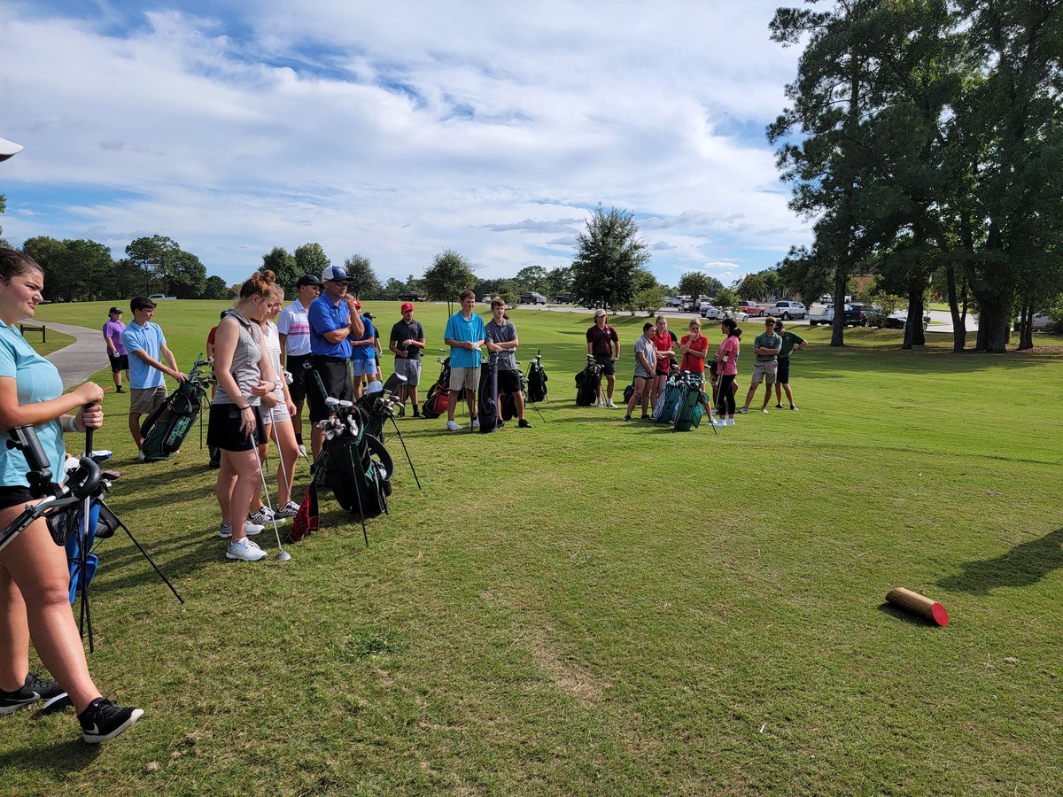 KParkgolfteam's tweet photo. #KParkgolf playing some mini matches with @NewCaneyGolf and @PorterHSGolf https://t.co/hduGwz4Y84