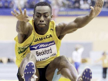 AlmeidaVictorK's tweet photo. Men with jumps over 8.00m (LJ) and over 17.90m (TJ)

Taylor 🇺🇸 (8.19m + 18.21m)
Claye 🇺🇸 (8.29m + 18.14m)
Harrison 🇺🇸(8.17m(i) + 18.09m)
Tamgho 🇫🇷 (8.01m(i) + 18.04m)
Banks 🇺🇸 (8.11m + 17.97m)
Markov 🇧🇬 (8.23m(i) + 17.92m)
Beckford 🇯🇲 (8.62m + 17.92m)
Gregório 🇧🇷 (8.22m + 17.90m) https://t.co/Wh03d4ve42
