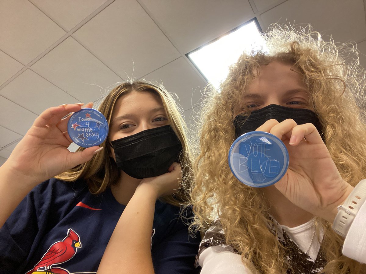 Hey Iowans! Come get your pins to support the Iowa Dems and @watkestacy4pres