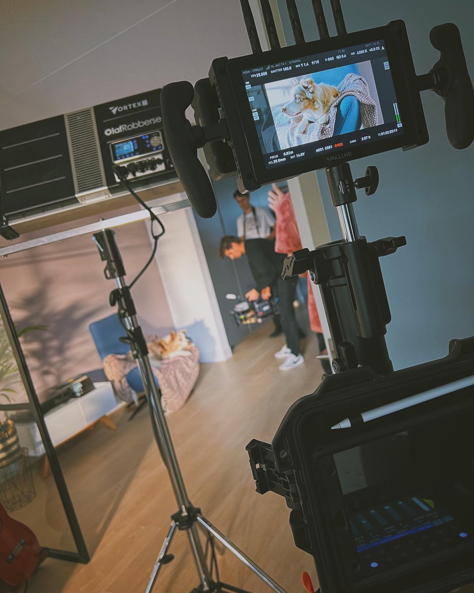 Stefan Karle (@dopchoice) on Twitter photo SNAPGRIDS out for the commercial shoot
Discover more about SNAPGRIDS l8r.it/bkJq
๐ท @olafrobberseproductions
Thank you for the last 2 days <a href="/vormproductions/">Vorm Productions</a>.
#setlife #onset #gaffer #gaffing #setlighting #gripandlighting #creamsource #kinoflo SNAPGRIDS out for the commercial shoot
Discover more about SNAPGRIDS l8r.it/bkJq
๐ท @olafrobberseproductions
Thank you for the last 2 days <a href="/vormproductions/">Vorm Productions</a>.
#setlife #onset #gaffer #gaffing #setlighting #gripandlighting #creamsource #kinoflo