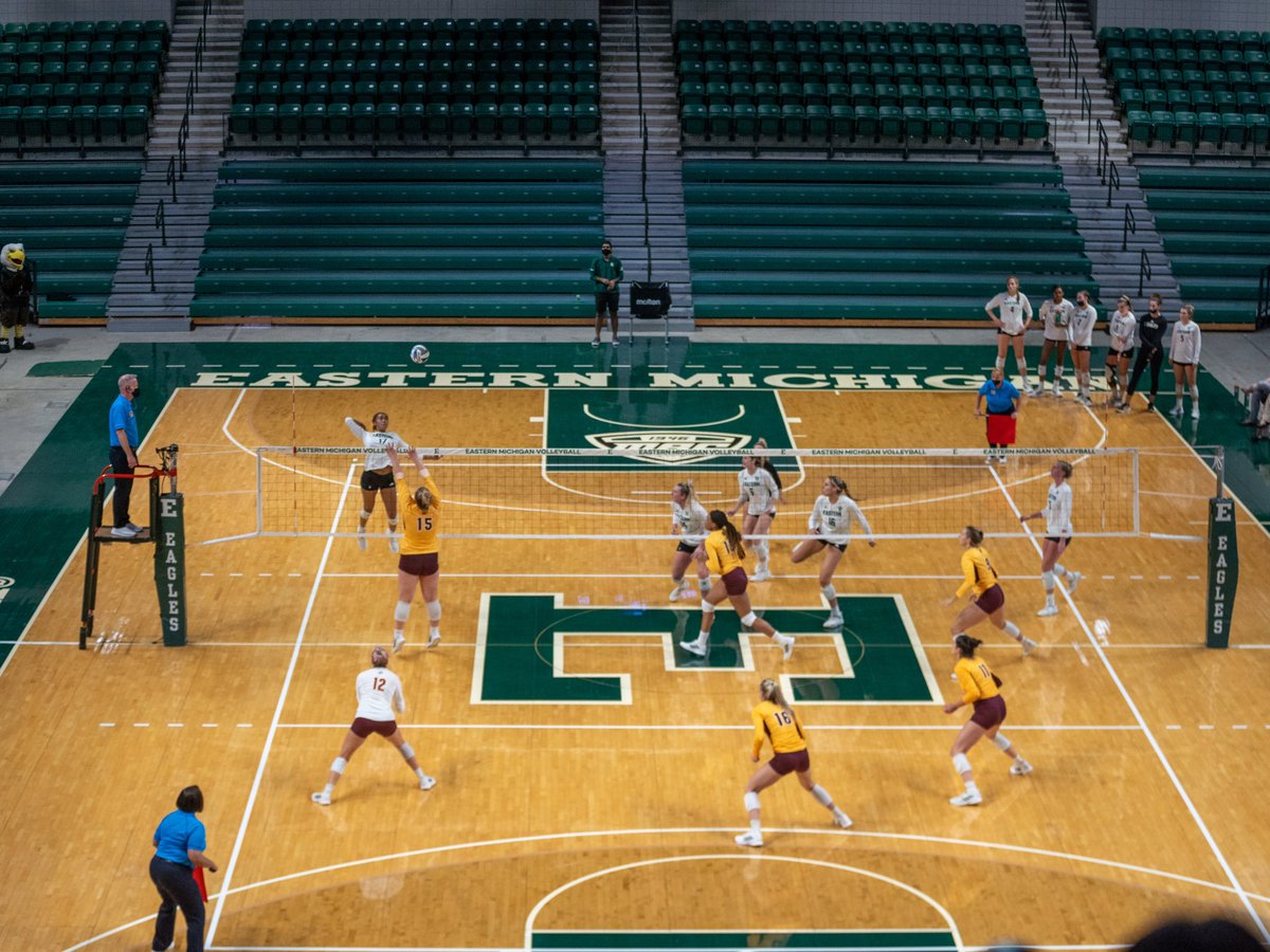 RIQSHOTIT's tweet photo. 📸’s from @EMUVolleyball last night
#RIQSHOTIT | #RIQMADEIT https://t.co/XToeIgukNz