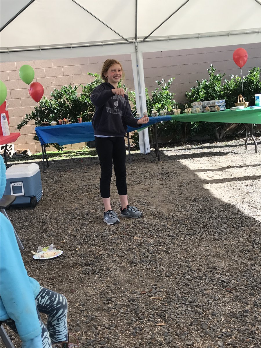 DanceAcoustic's tweet photo. Last weekend's anniversary party was so much fun! Clogging charades, food, smiles - even a little dancing. Loved seeing finished tie dye bags. They turned out great!
#weloveclogging #danceclassesthatmakekidshappyTM #silvercreekclogging #cloggingiscool #cloggersunite https://t.co/JZsfG8Kn5L