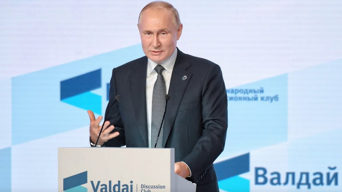 фото путина на валдайском форуме 2023