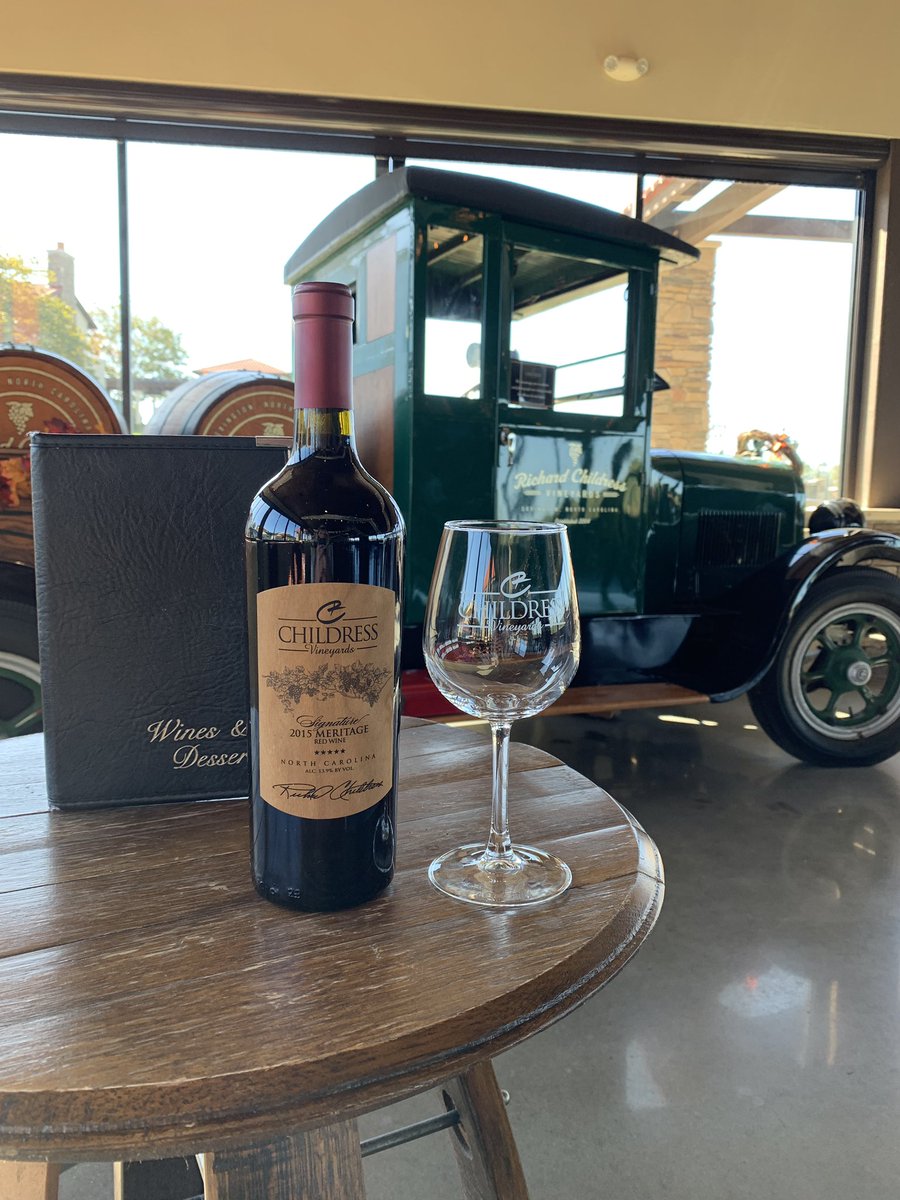 If you stand on your tiptoes, you can see Friday! Happy Thursday!🍷
#childressvineyards #childresswines #ncwine #thursday