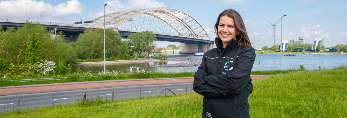 Compass_CIN's tweet photo. 'We zijn geen team omdat we samenwerken. We zijn een team omdat we elkaar respecteren, vertrouwen en naar elkaar omkijken.' Cynthia de Koning, Manager HR. https://t.co/RRmiFVmbvp