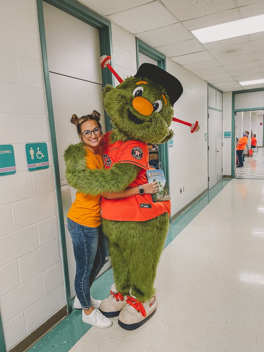 My new friend Orbit came to visit our students They LOVED it! He taught them all about how to STOP bullying. I also got to dance in front of the entire school...🥴 <a href="/WISDTurner/">Turner Elementary</a> <a href="/astros/">Houston Astros</a> <a href="/OrbitAstros/">Houston Astros Orbit</a>