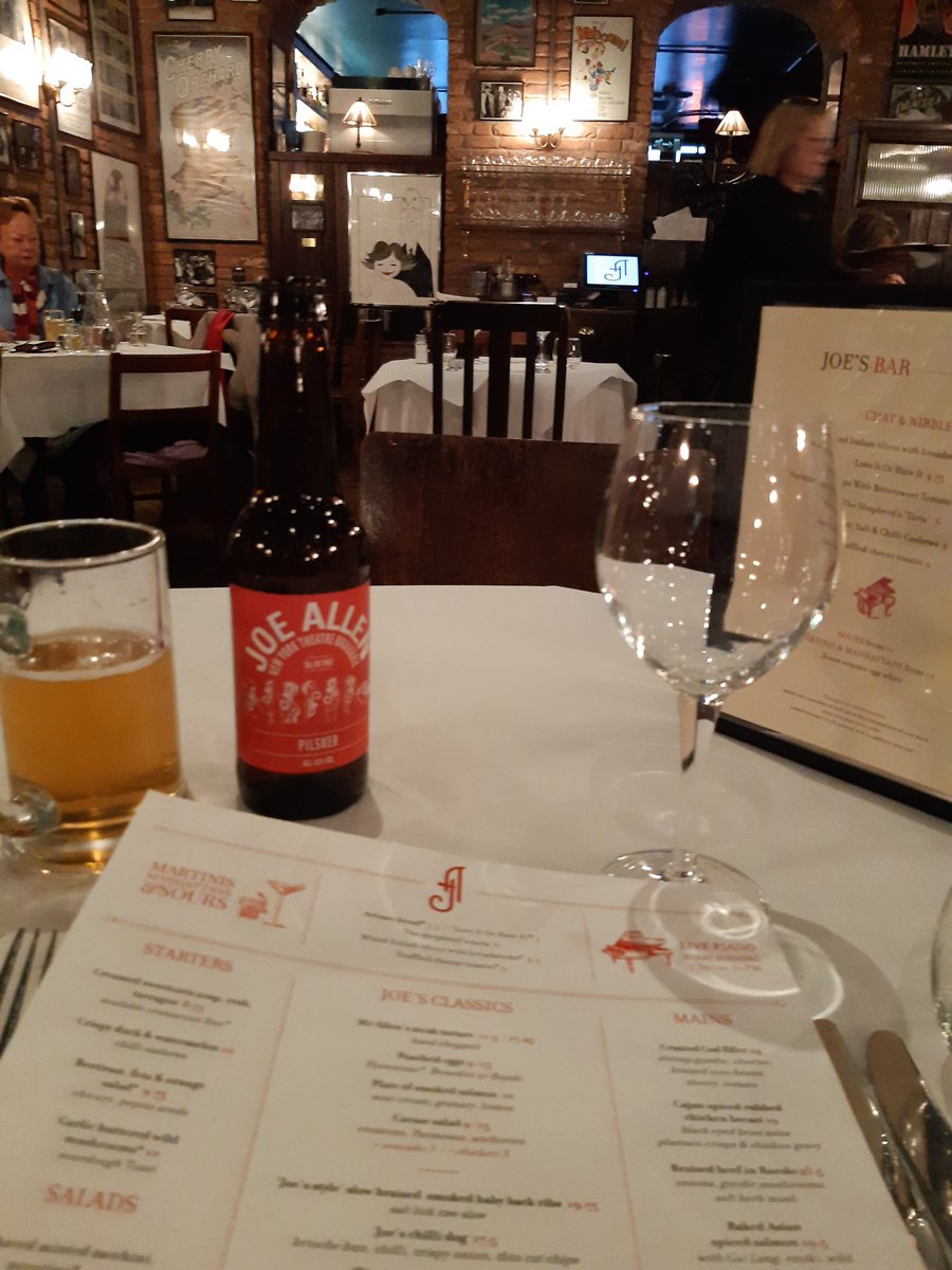 BythewayAJ's tweet photo. 🎭🍽 At the wonderful @JoeAllenWC2 for a spot of pre-theatre supper! 😋
#HiddenBurger 🍔😉 https://t.co/Nb3Rv8aoei