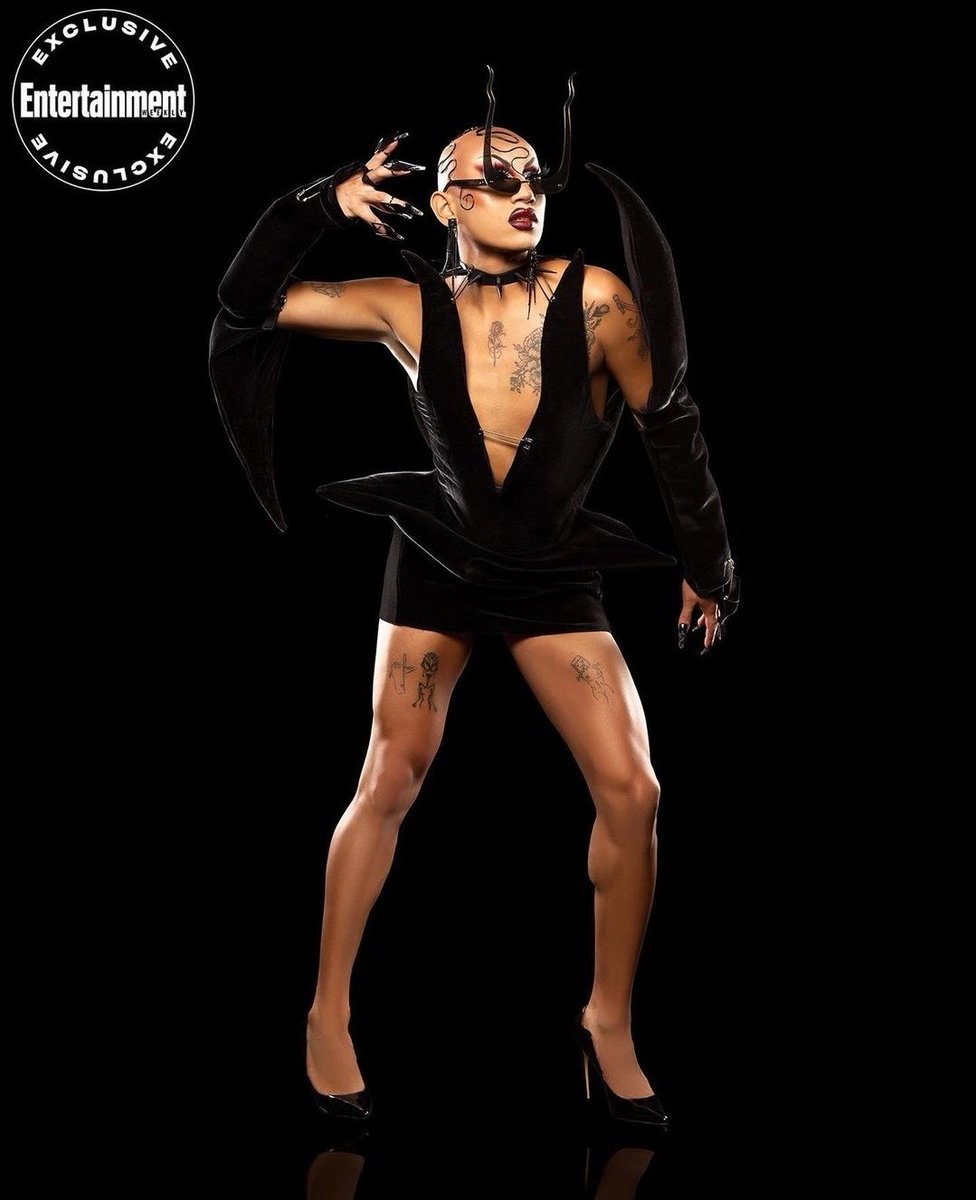 arielthelonious's tweet photo. Hoje eu vim falar sobre a La Zaveletta e o que eu acho a respeito desse comportamento dela, no fio mores...
#Dragula #Dragula4 #DragulaS4 https://t.co/KxGkGfDDuF