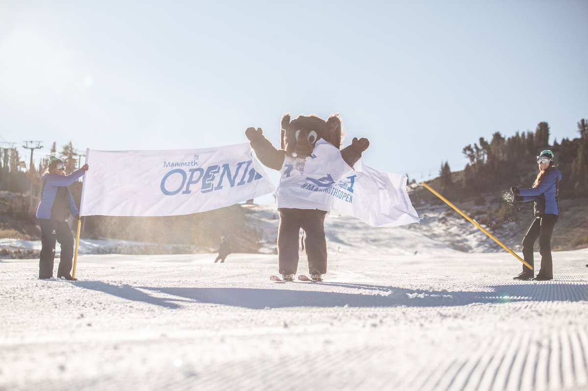 visitmammoth's tweet photo. Mammoth Mountain is opening EARLY!! βοΈ The new opening date for the season is October 29.A major storm is predicted to touch down this weekend with the potential for FEET of snow by early next week. Dreamy, we know. β¨π
#VisitMammoth
#NoSmallAdventure
@MammothMountain https://t.co/eUgfNg9h98
