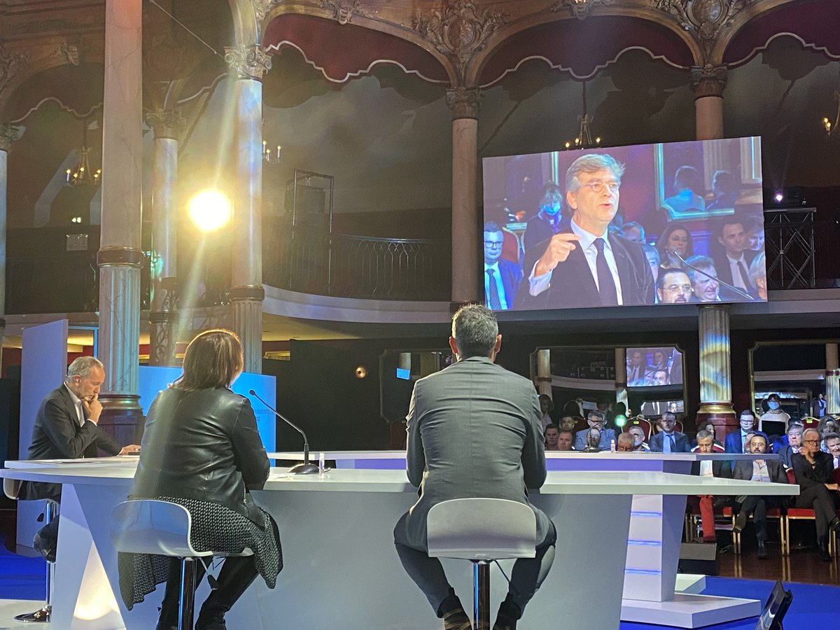 KronGregory's tweet photo. France, terre de bâtisseurs: #SMABTP est heureux de participer au sommet de la #Construction  #Presidentielle2022 de @FFBatiment, ouvert par @Osalleron et en présence de @vpecresse @yjadot @montebourg @anne_hidalgo @fabien_roussel #BTP 
@ffa_assurance @GroupeSMA @chanutj https://t.co/xRmp2vU97r