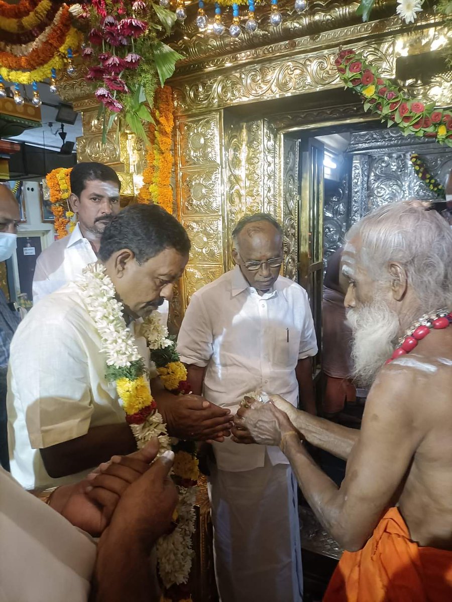 thangakathir's tweet photo. நாகை - வடக்குப் பொய்கை நல்லூர் அருள்மிகு கோரக்க சித்தர் ஆசிரம ஐப்பசி பரணி விழாவில்..! https://t.co/EWZ6uyhVm2