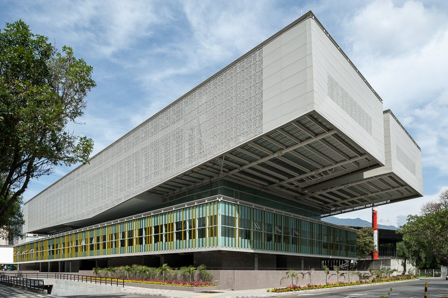 convel_sas's tweet photo. Pabellón Verde @plazamayormed
En 2012 construimos este escenario desde parámetros amigables con el medio ambiente: reutilización del recurso hídrico, iluminación y ventilación natural.
Nos enorgullece desarrollar proyectos sostenibles.
7.343 m2
2012
Medellín - Antioquia https://t.co/enSWwWknCw