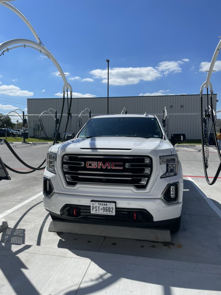 Steezen24's tweet photo. My truck was stolen from my house this morning near the Heights. If anyone in the Houston area spots it please let me know🙏🏽2019 GMC AT4 https://t.co/GsSt6rQBfm