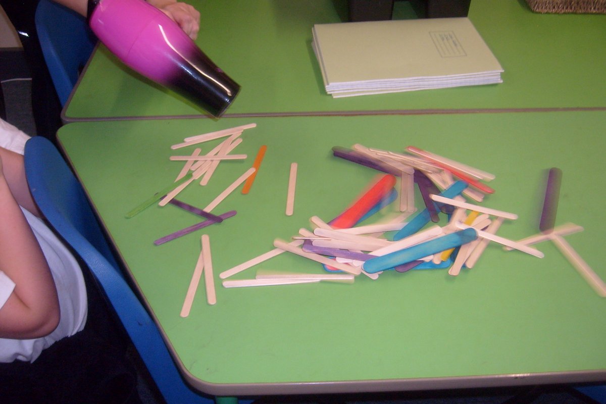 robwilkprimary's tweet photo. In Science, year 2 built houses for the three little pigs.  We used prediction skills, recorded our results in a table and evaluated which material was the best.  We really enjoyed our teacher using a hairdryer as the big bad wolf to "huff and puff and blow the houses down." https://t.co/FlcVOvBAjx