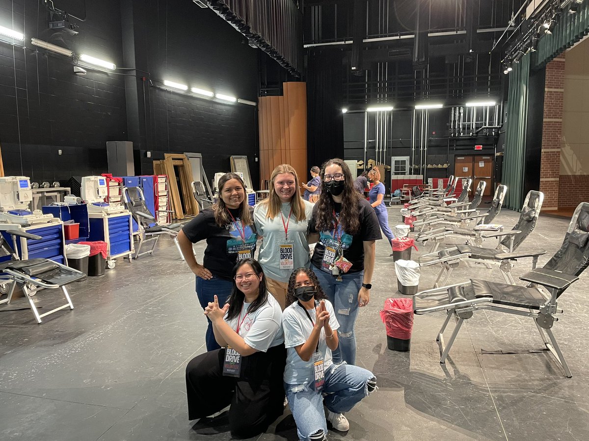 William02007953's tweet photo. HOSA helped with Fall Blood Drive  #CTENCISD https://t.co/kJO4ON62cQ