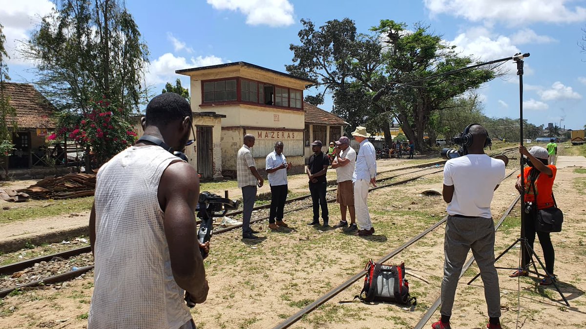 salimcamerapix's tweet photo. On the road again back at the stunning Kenyan Coast. More fascinating history!! Unbelievable access!! Working with the best team around! 😊🤓
#history #MoAmin #legend #mombasa #malindi #watamu #magicalkenya #camerapix #crew #film #drone #rural #ontheroad https://t.co/BCJt6258co