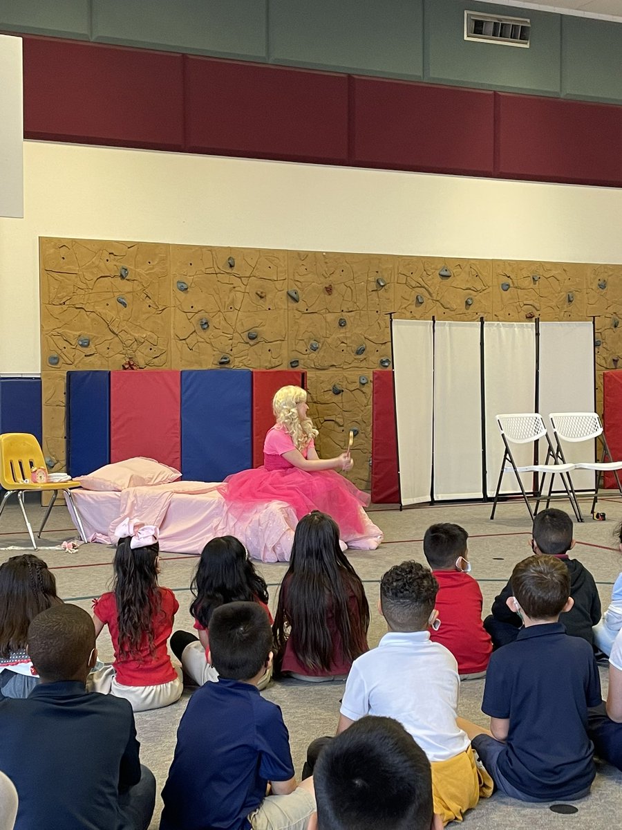 mhdz2ndgrade's tweet photo. Beneke 1st &amp; 2nd graders are enjoying Spring High Pinkalicious performance. @BenekeBears @achbaker @olgaman10446990 @msdoung @Ms_P_Joiner @valyncia6 https://t.co/iJPCwBv83Q