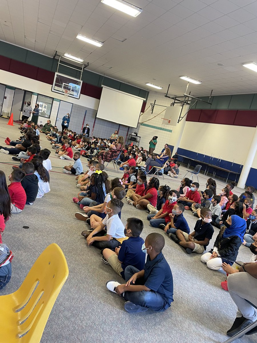 mhdz2ndgrade's tweet photo. Beneke 1st &amp; 2nd graders are enjoying Spring High Pinkalicious performance. @BenekeBears @achbaker @olgaman10446990 @msdoung @Ms_P_Joiner @valyncia6 https://t.co/iJPCwBv83Q