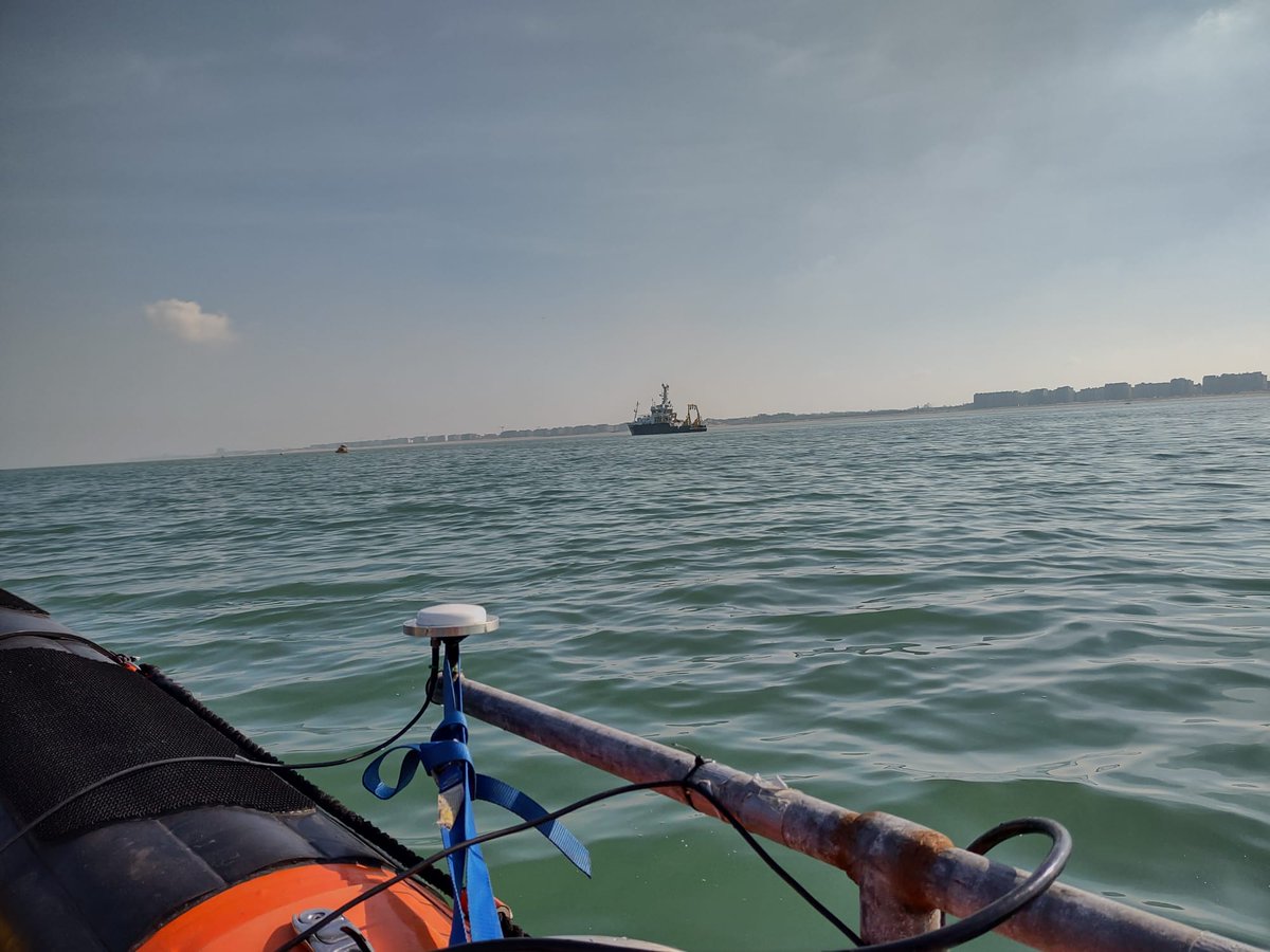 jmeesvliz's tweet photo. Challenging North Sea work: VLIZ mobilized RHIB Zeekat and RV Simon Stevin to deploy AUV Barabas and a portable multibeam system, while scientific divers recovered motion loggers & Artificial Reef Monitoring System ARMS from a test setup of #Coastbusters @BlauweCluster @vlaio_be https://t.co/aaEnYgyBMW