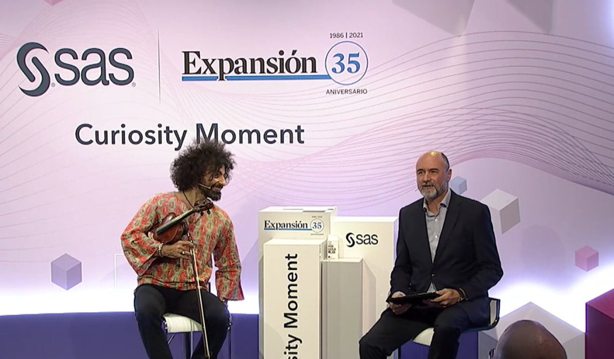<a href="/ch_gardiner/">Christian Gardiner</a> <a href="/jorgeluengo/">Jorge Luengo</a> <a href="/AraMalikian/">Ara Malikian</a> Comienza la primera sesión del evento, con <a href="/AraMalikian/">Ara Malikian</a> y nuestro moderador, <a href="/Pedrobiurrun/">Pedro Biurrun</a>, subdirector de <a href="/expansioncom/">expansioncom</a>. #SASCuriosityMoment