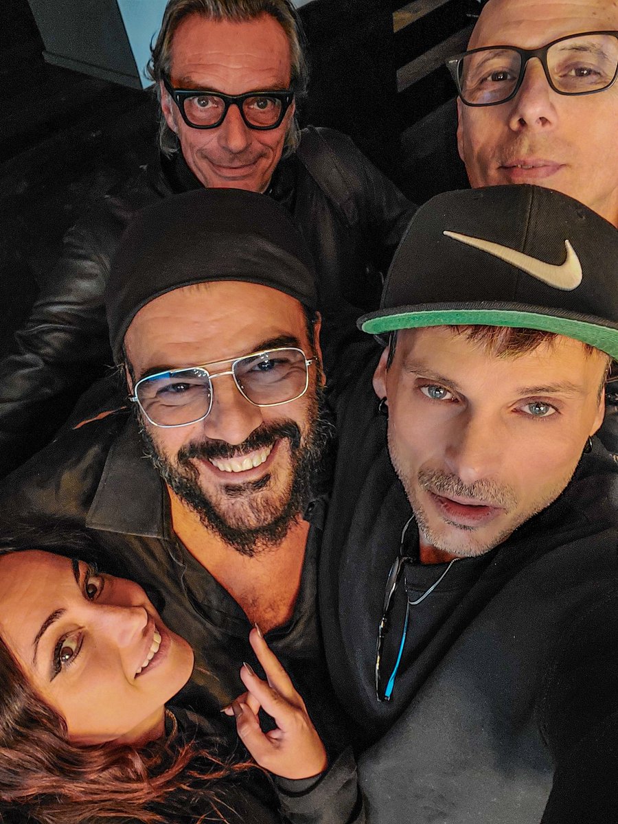 Risultato fine pranzo, dai vocali sembrava molto peggio la situazione 🤣🤣🍷 <a href="/MetaErmal/">Ermal Meta</a> <a href="/RengaOfficial/">Francesco Renga</a>