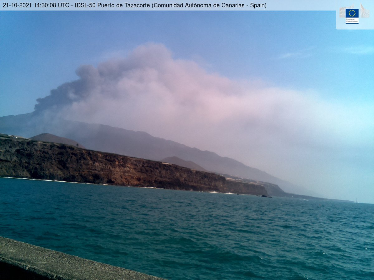 annunal's tweet photo. JRC @EU_ScienceHub and @IGNSpain installed the IDSL-50 at #LaPalma👏 This device will allow to monitor the sea level at #CumbreViejaVolcano. A live webcam provides a view of the volcano sea area. https://t.co/xtTLUmH5XZ
@dsn @involcan @eu_echo @PresiCan @proteccioncivil #EMSR546 https://t.co/k6aFqyOsOX