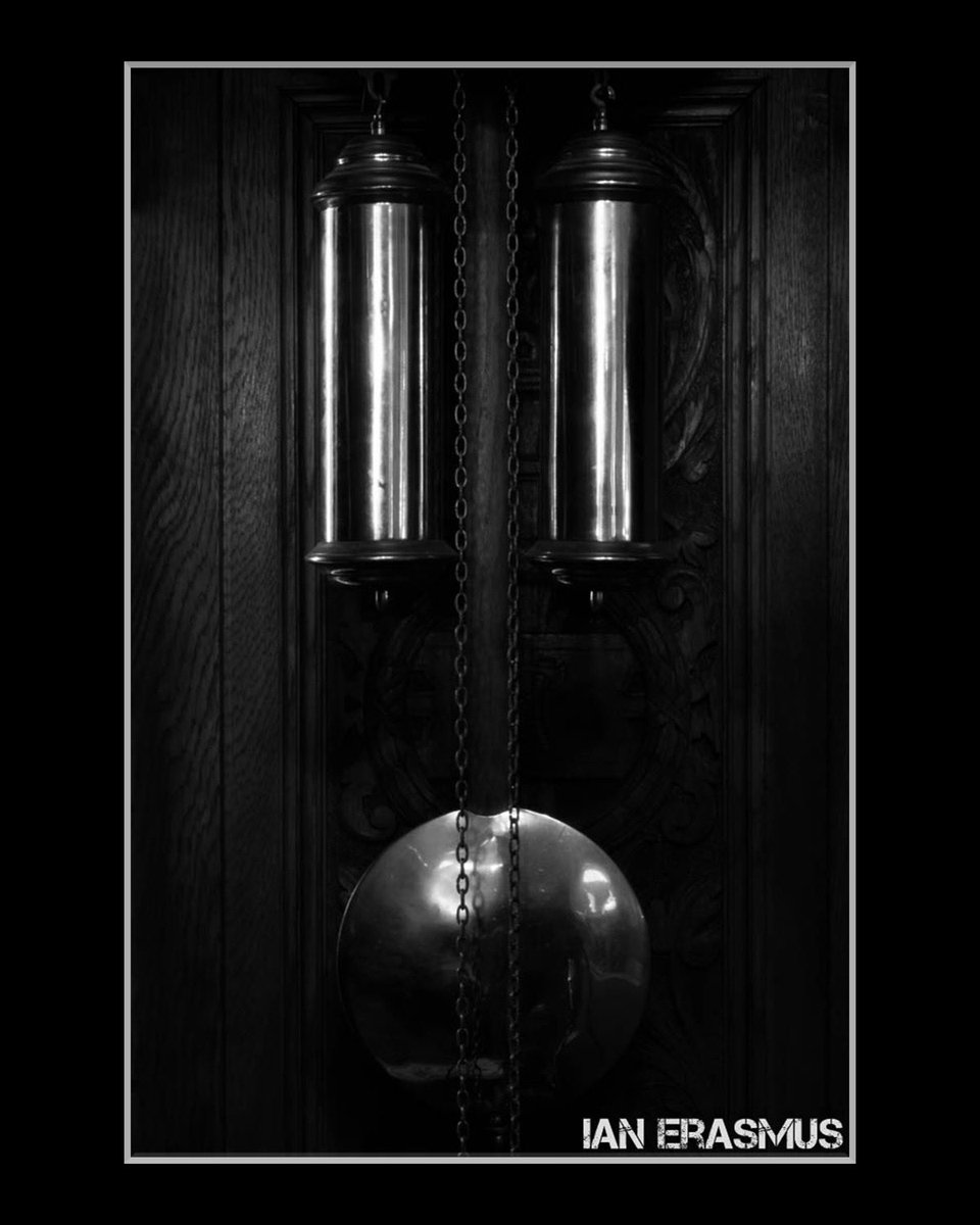 bubblychunks's tweet image. Timekeeper
- - - -
Huerich House, Washington DC
March 2017
*
*
*
*
*
#huerichhouse #brewmasterscastle #WashingtonDC #Monochrome #blackandwhitephoto