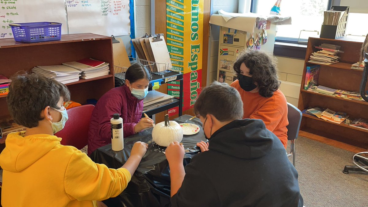 ibsooze's tweet photo. #pumpkintime in advisory! #bmsed https://t.co/kLBbZo2Wen