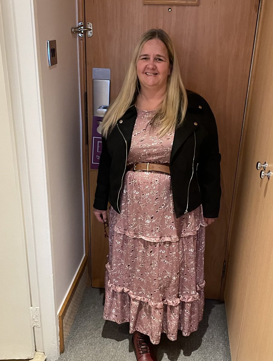 amymc48's tweet photo. ⁦night at theatre London wearing ⁦@StaceySolomon⁩ collection dress https://t.co/hKlk34myPu