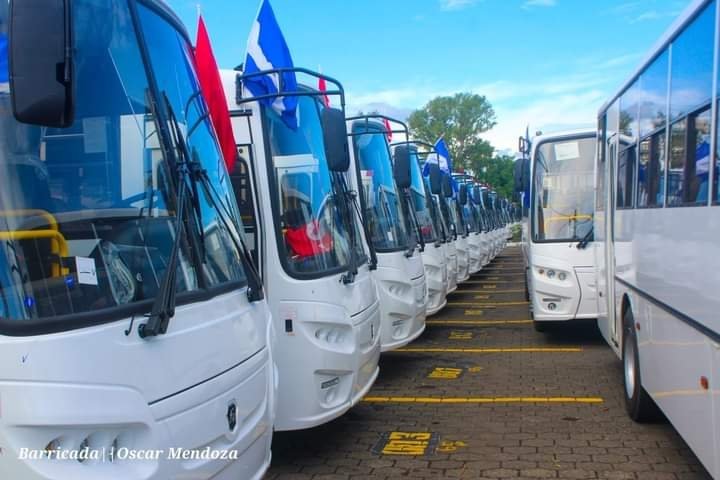 OscarLp92927297's tweet photo. Renovando las unidades de buses para servir mejor al pueblo
#UnidadParaLaProsperidad 
#TodosJuntosVamosAdelante 
#Nicaragua 
#AdelanteSiempre https://t.co/s3w5T3GINM