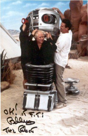 arsenault_judy's tweet photo. Looks like a tight fit for #BobMay @lostinspacetv Robot B9 from original series. Robot was voiced by #DickTufeld
It's #RobotsWeLove day https://t.co/VEw36PApMk