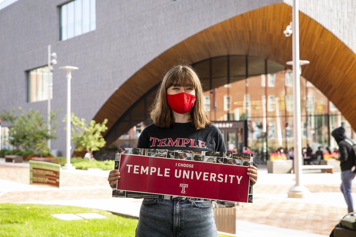 TempleUniv's tweet photo. Whether it’s leading campus tours, staffing undergraduate admissions events or connecting with students and families one-on-one, Owl Ambassadors make Temple a little brighter and better. https://t.co/ZwLla1hZOq